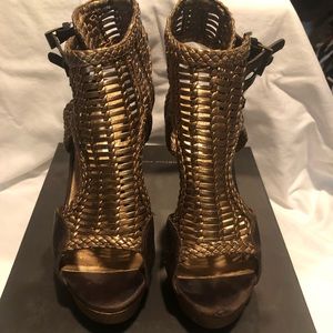 Cynthia Vincent Amber platform sandals